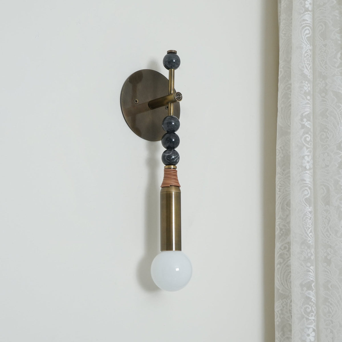 toam-wall-lamp