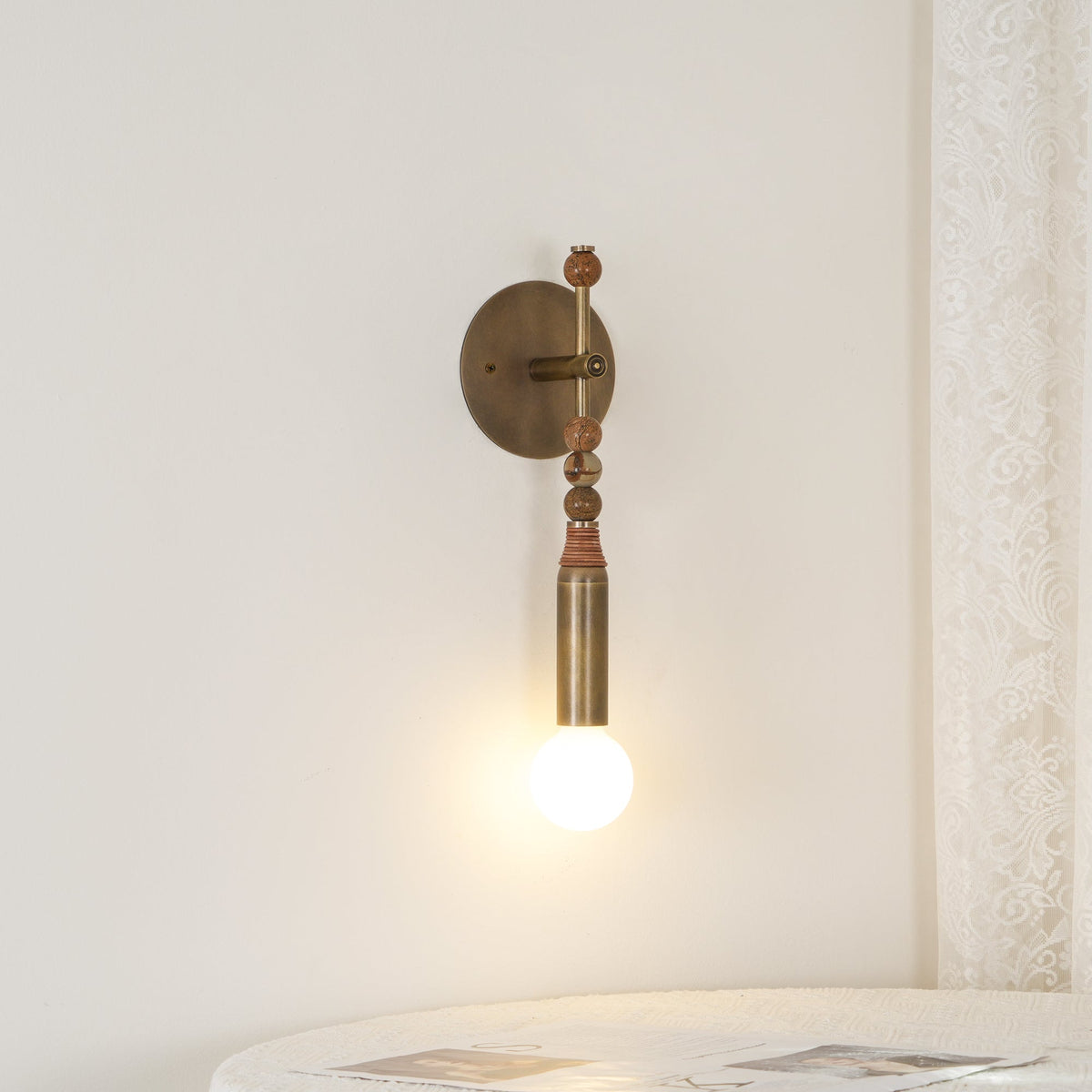 toam-wall-lamp