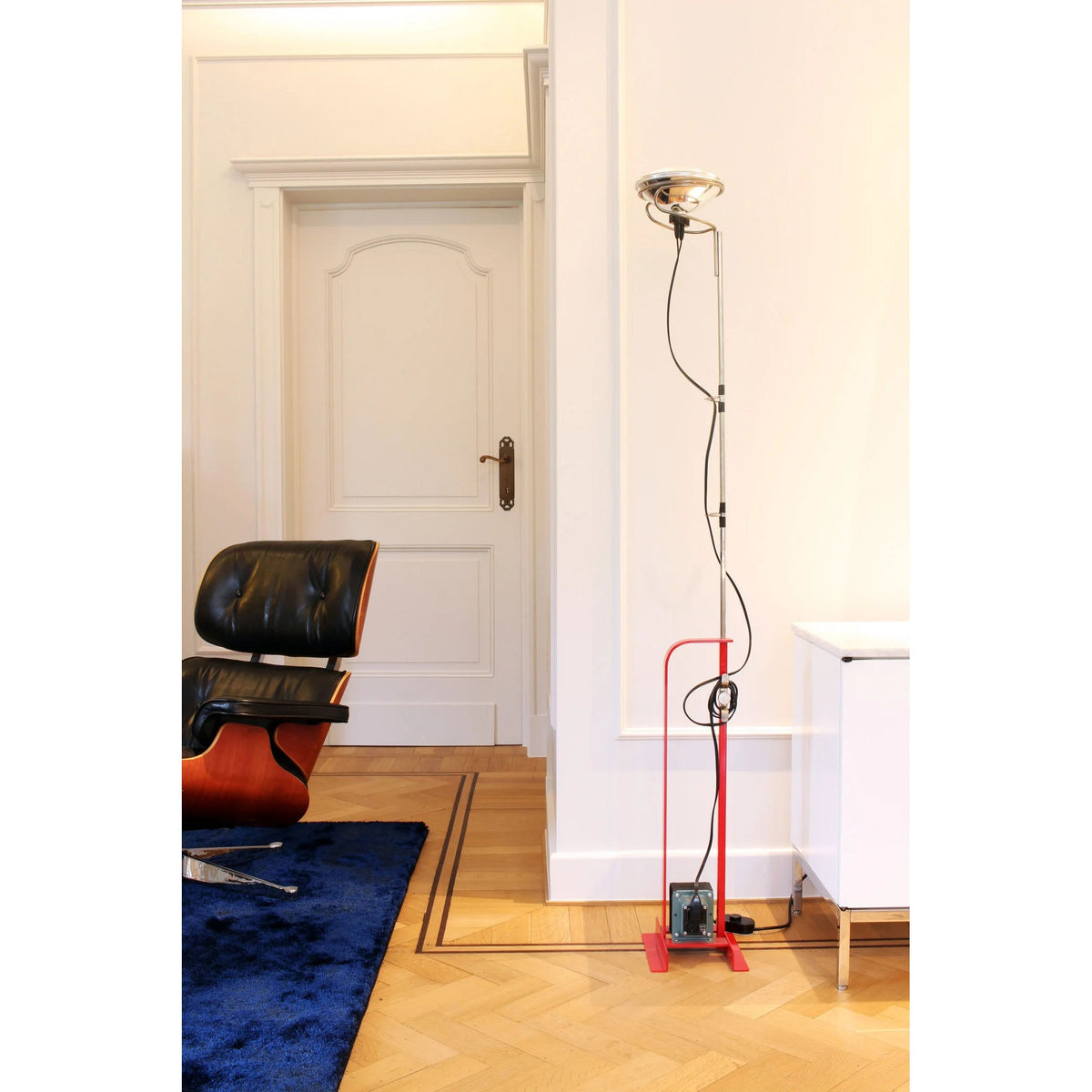 toio-floor-lamp