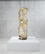 Tol Floor Lamp — Sculptural Gold Resin Totem, Modern LED Floor Light
