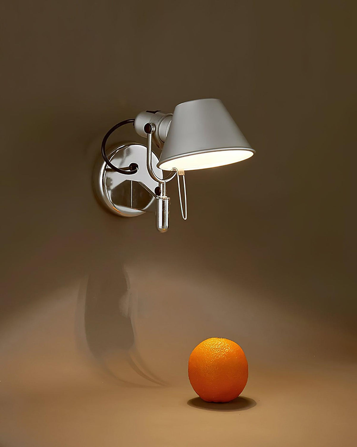big-speaker-wall-lamp