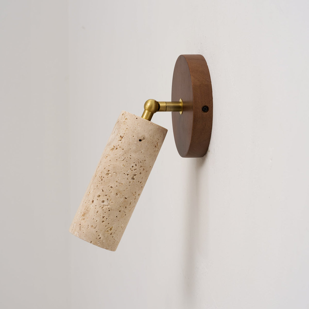 travertine-mireille-wall-lamp