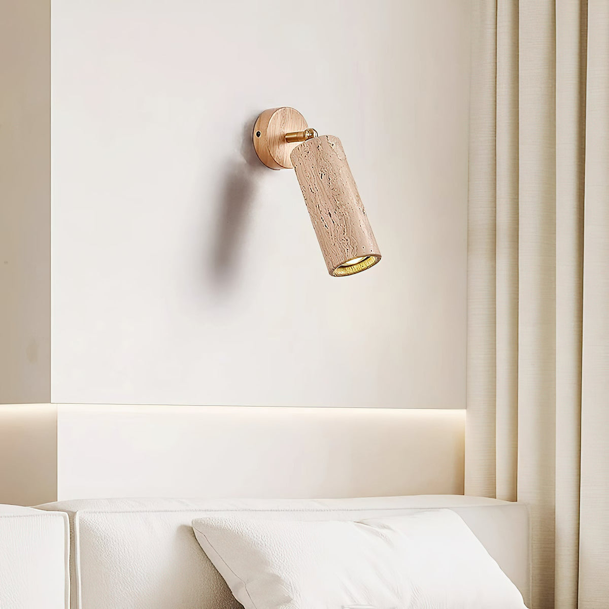 travertine-mireille-wall-lamp