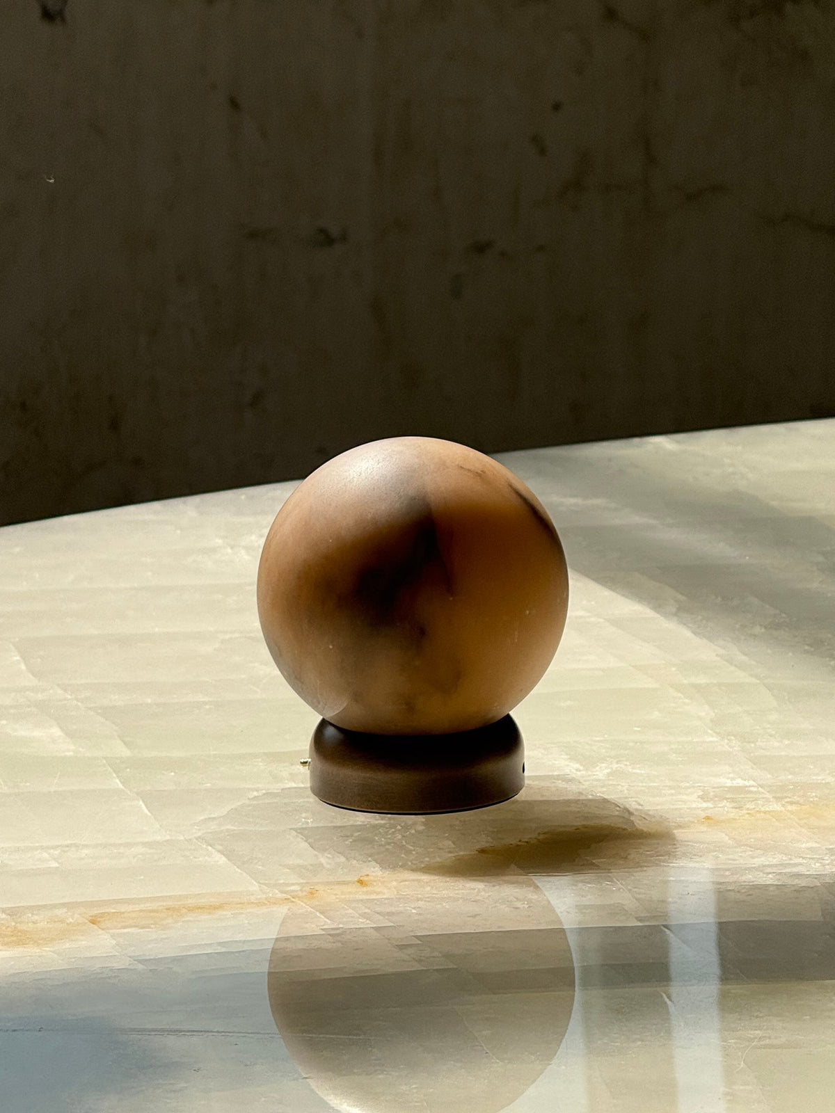 trevi-table-lamp