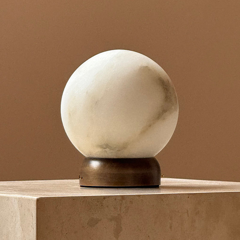 trevi-table-lamp