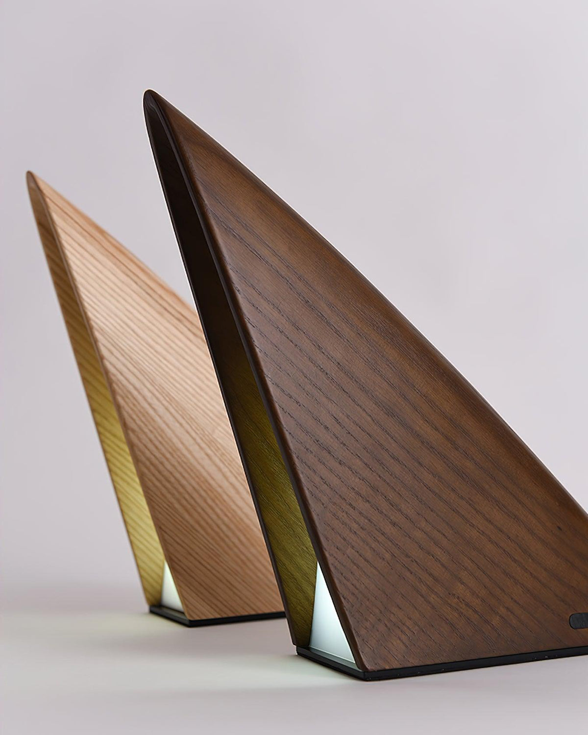 triangular-table-lamp