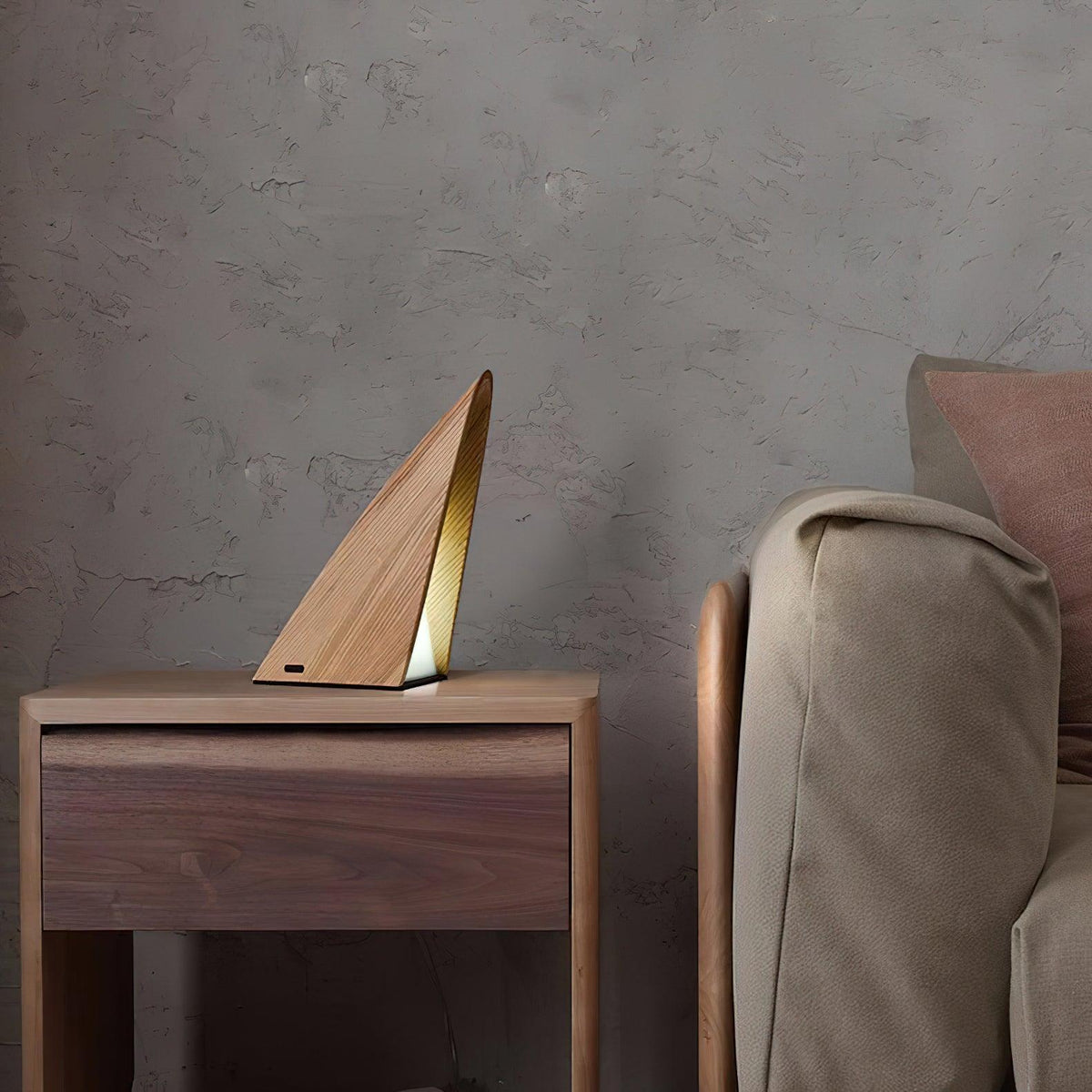 triangular-table-lamp