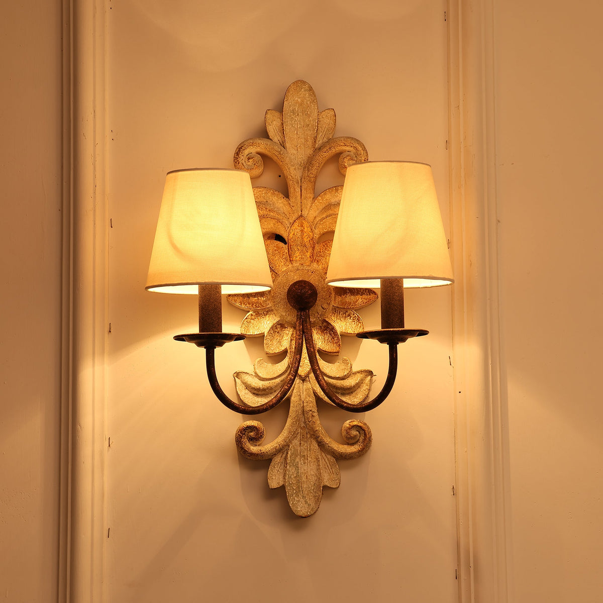 trianon-glit-sconce