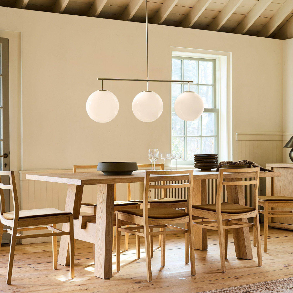 Trilo Globe Pendant Light – Three Opal Glass Spheres on a Sleek Bar