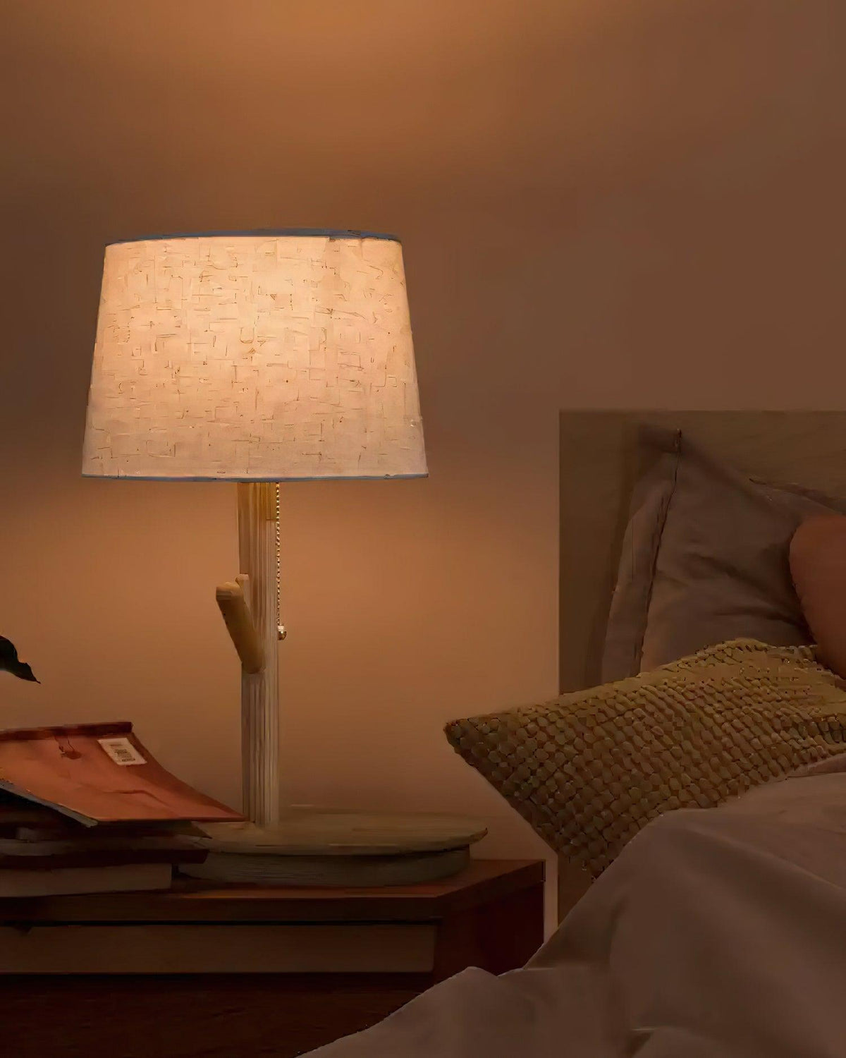 twig-accent-table-lamp