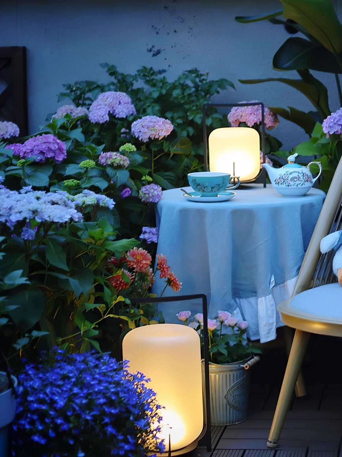 Twilight Lantern Rechargeable Outdoor Table Light