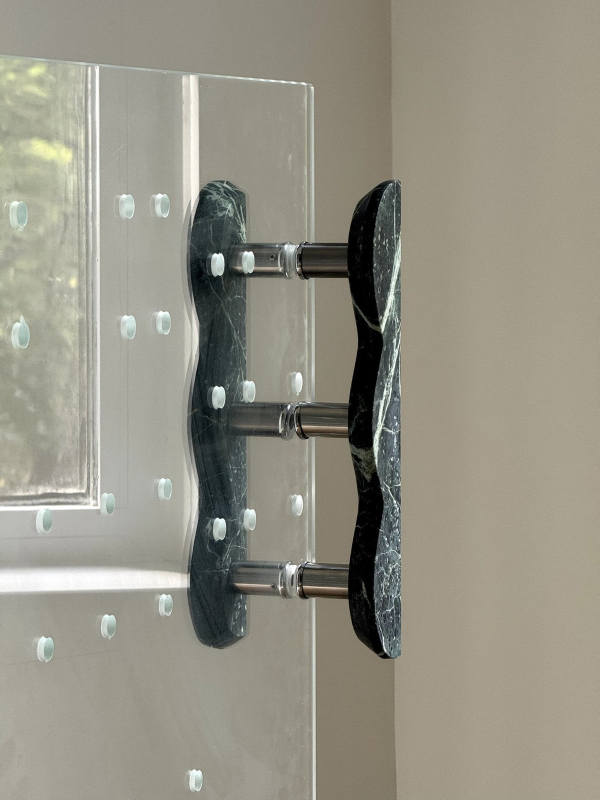 Sculptural Marble Twin-Curve Pull Handle for Cabinetry and Furniture