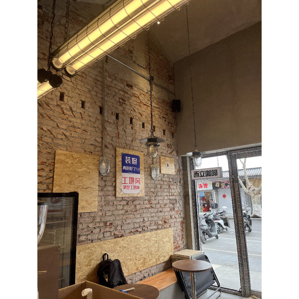 ultra-mariner-pendant-light