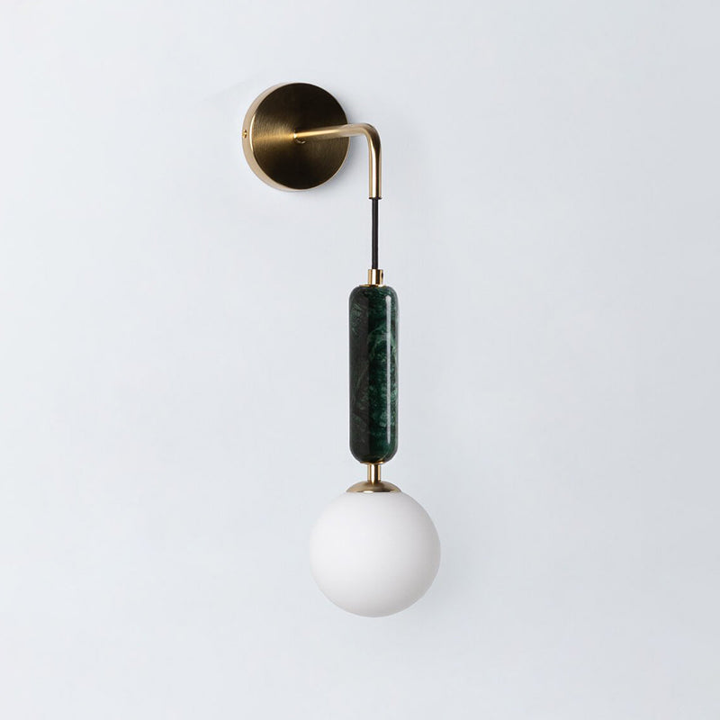 valenes-wall-lamp