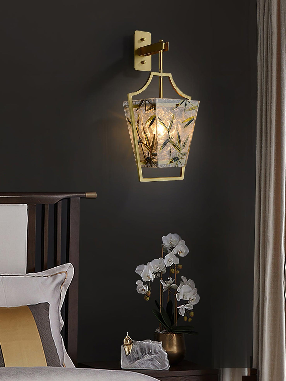 Vapor Single Sconce in Brass and Enameled Glass | Modern Wall Light