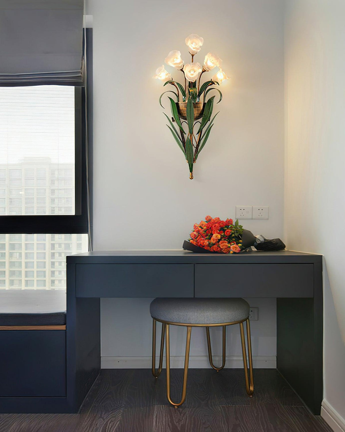 verdant-blossom-wall-lamp