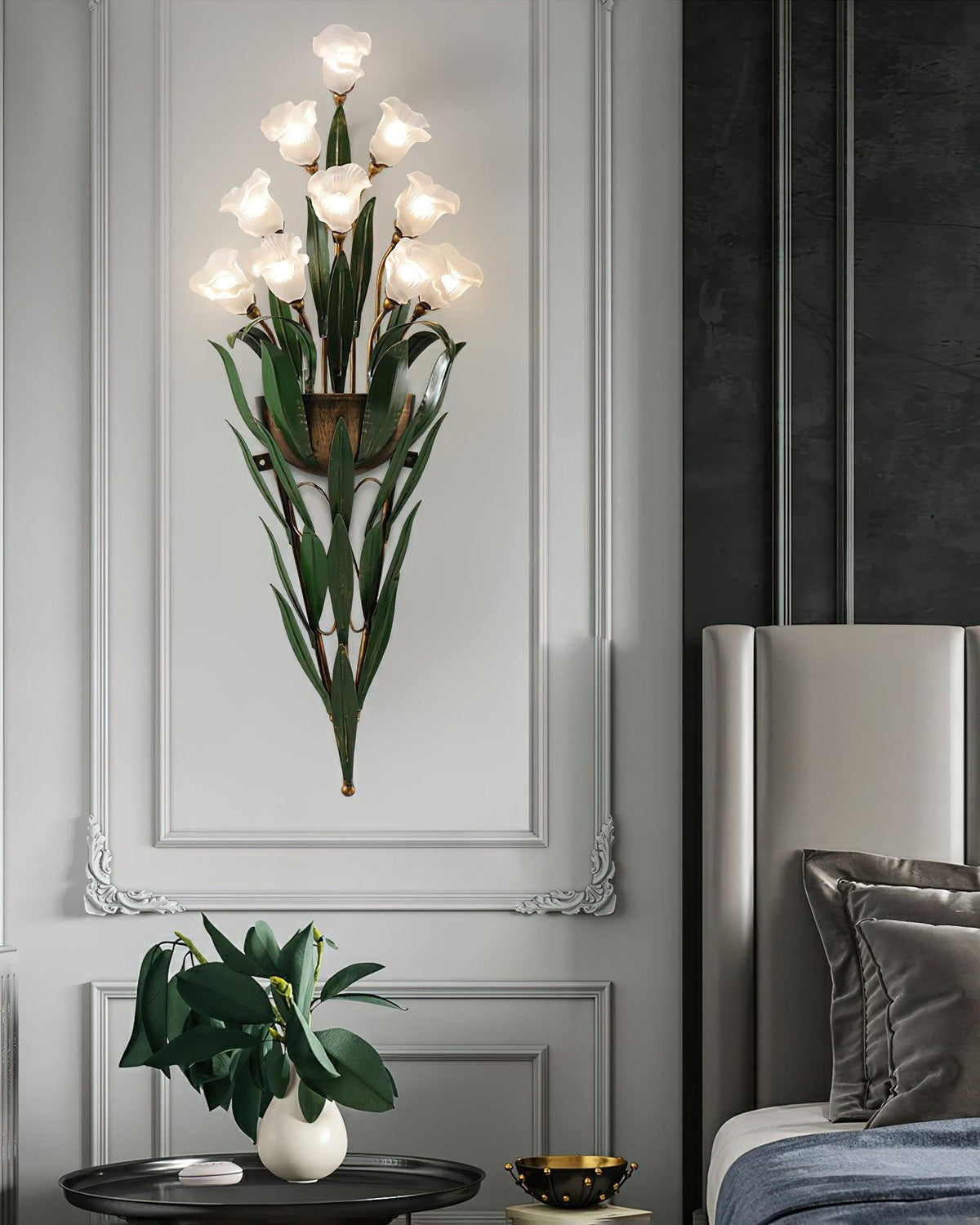 verdant-blossom-wall-lamp