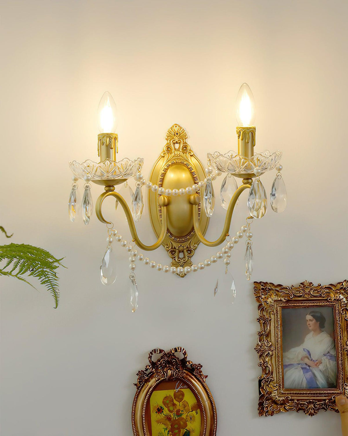 victoria-crystal-wall-sconce