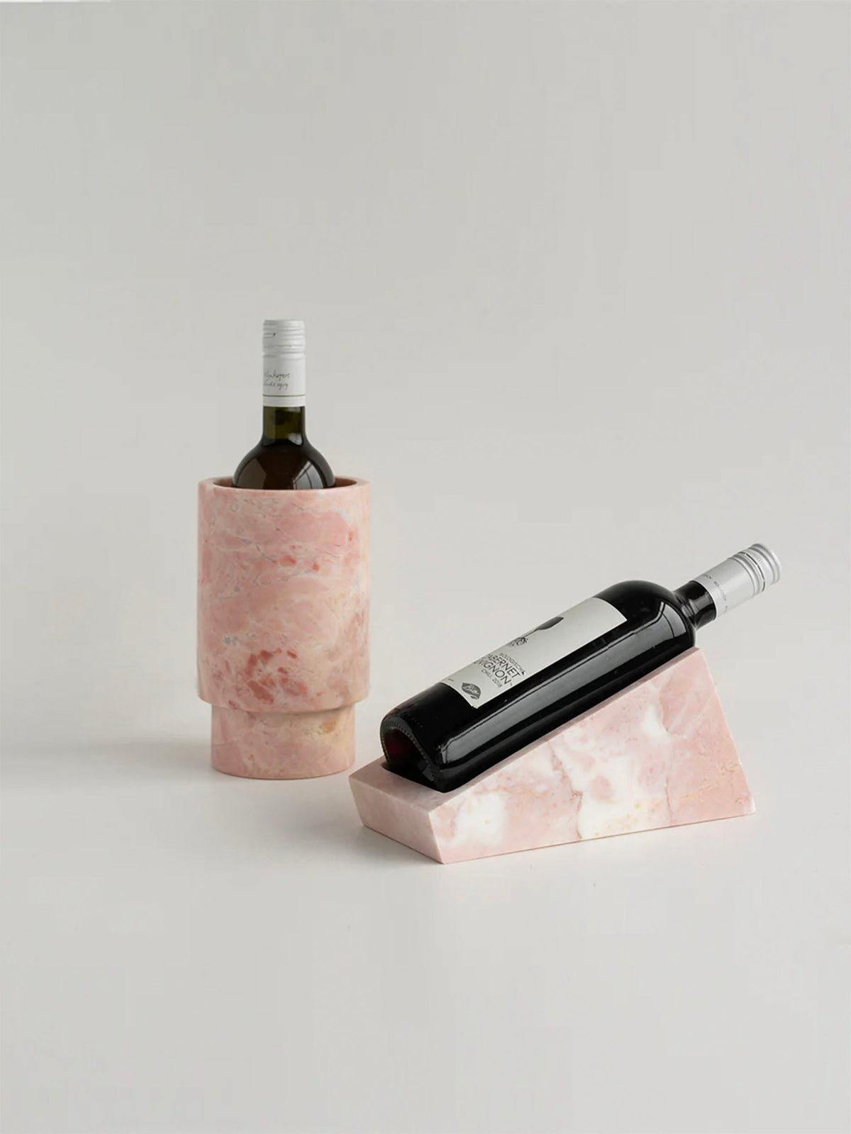 Vino Cantilever Marble Wine Stand – Sculptural Stone Holder for Modern Interiors