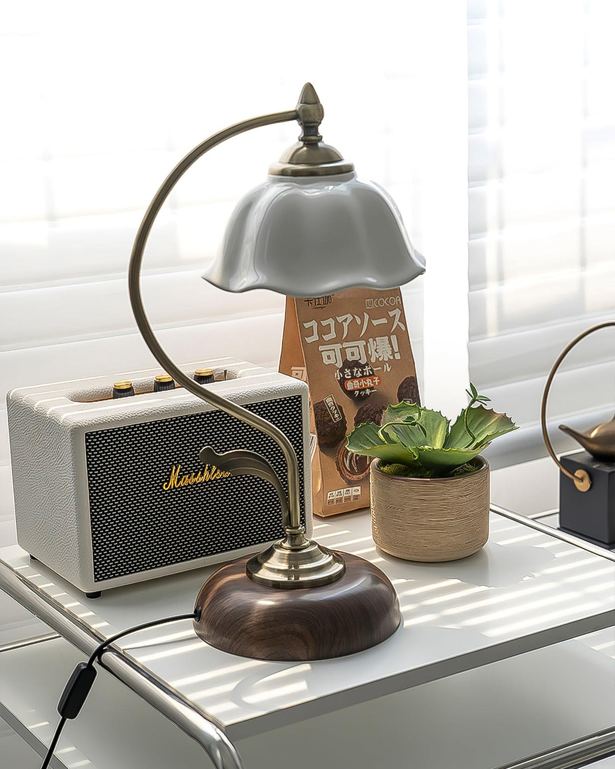 vintage-laiton-table-lamp