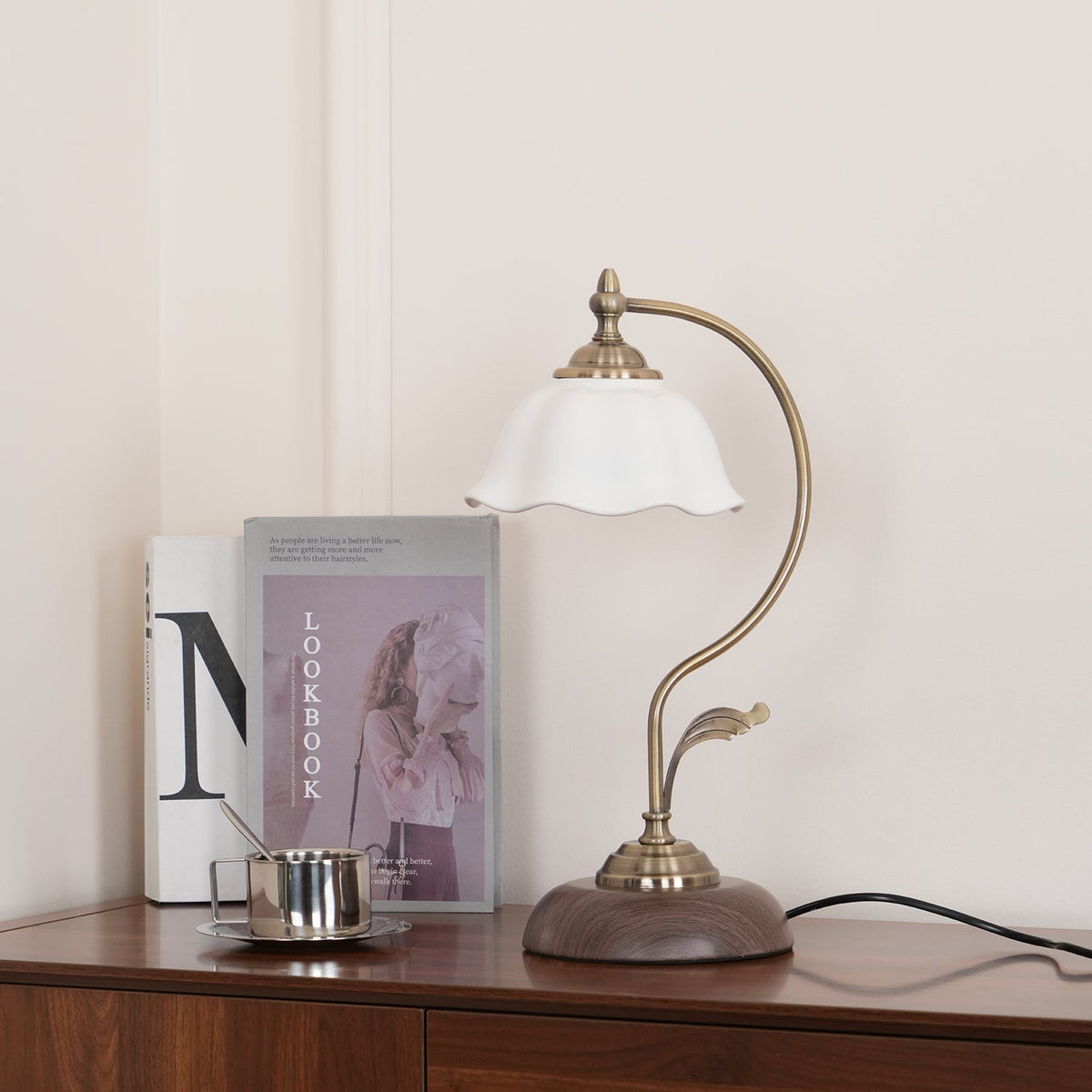 vintage-laiton-table-lamp