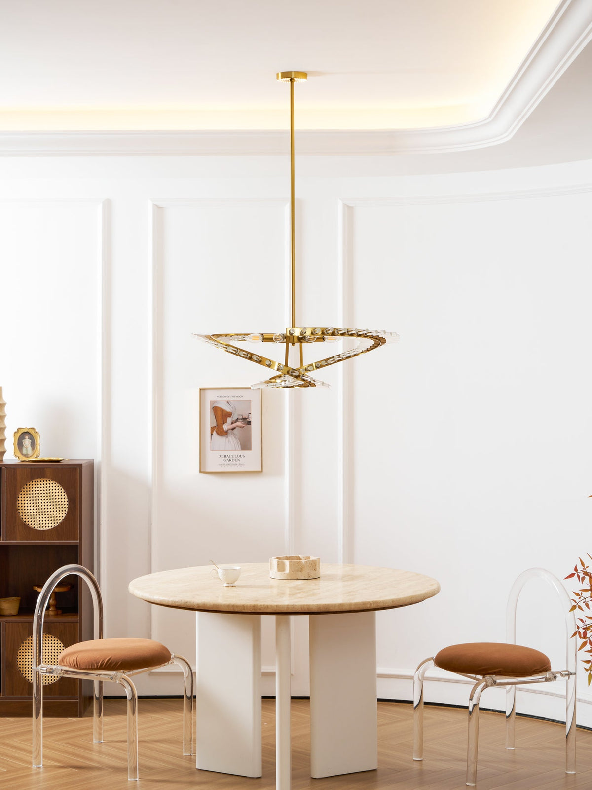 Waltz Art Chandelier – Sculptural Gold Pendant Light for Modern Interiors