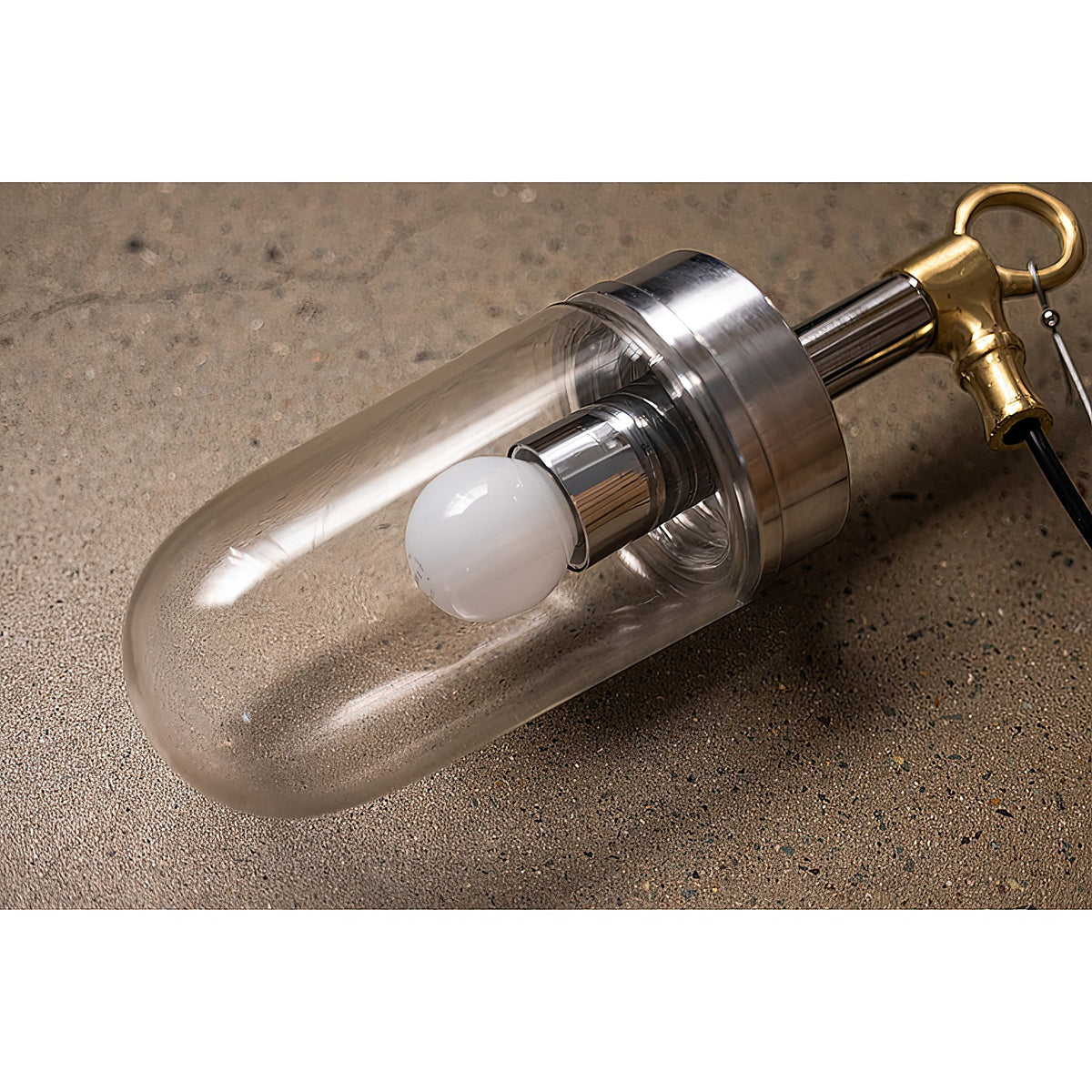 well-glass-pendant-lamp