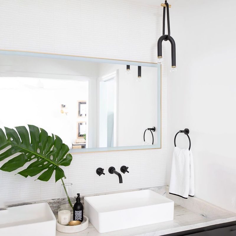 Whit 20 Chandelier