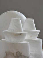 Strata Alabaster Pendant Light – Modern Sculptural Ceiling Lamp