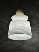 Strata Alabaster Pendant Light – Modern Sculptural Ceiling Lamp