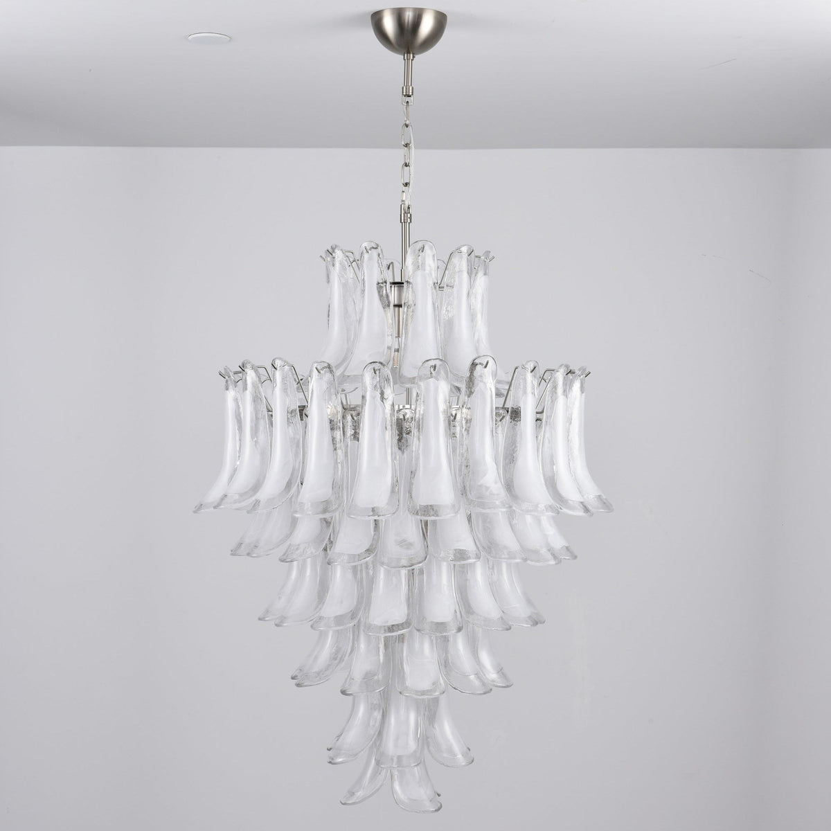 White Cloud Glass Petals Chandelier – Modern Venetian Style Lighting