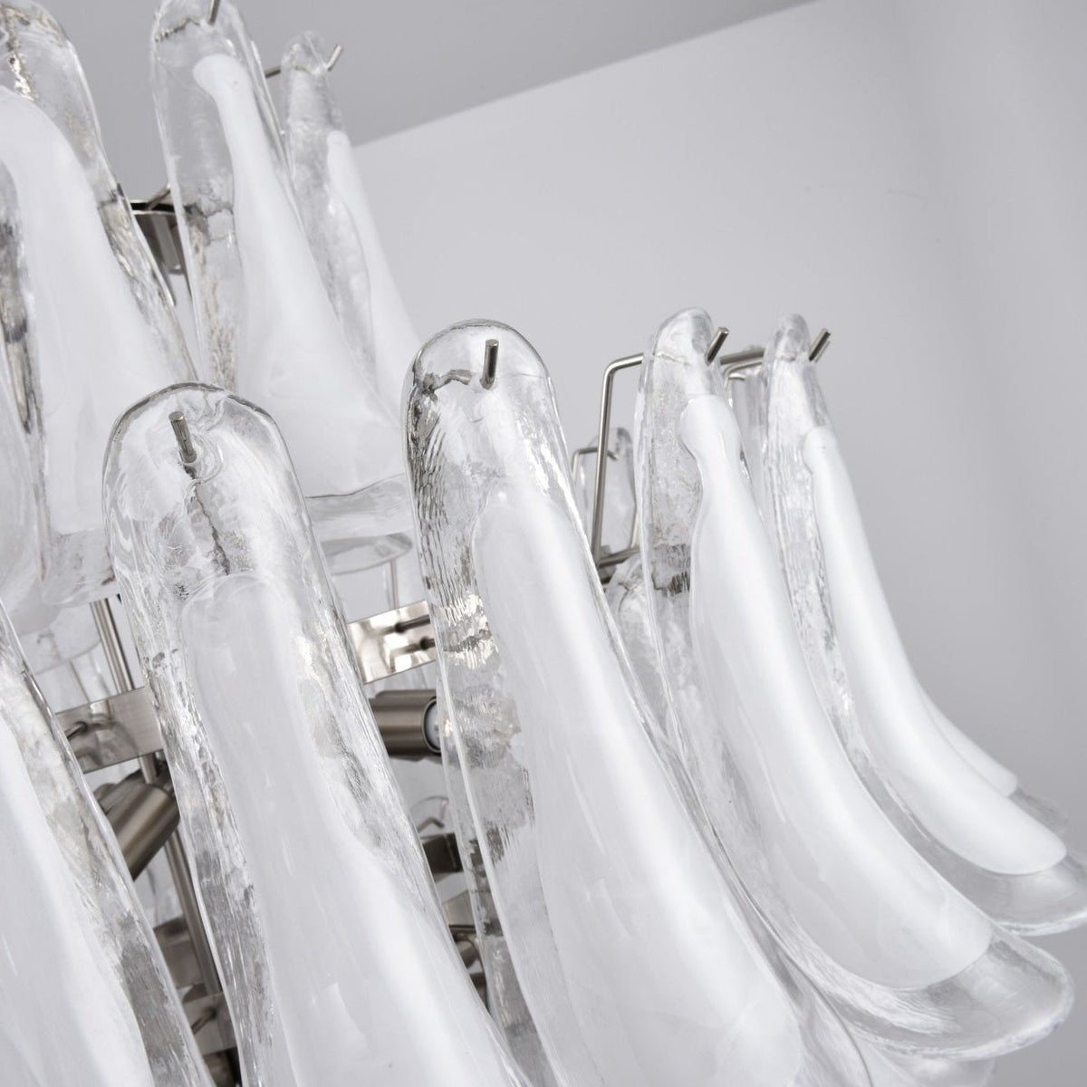 White Cloud Glass Petals Chandelier – Modern Venetian Style Lighting