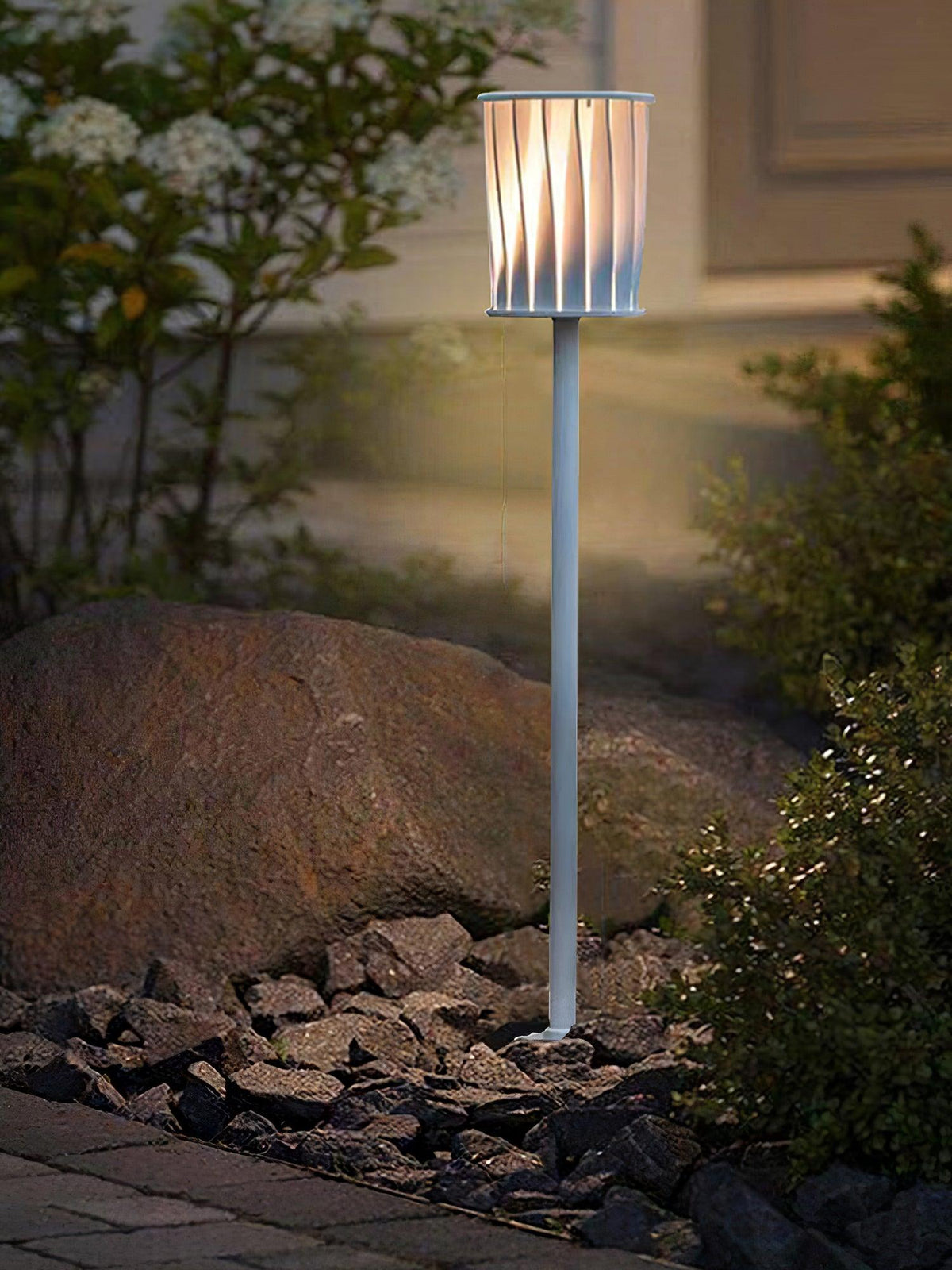 White Column Outdoor Floor Lamp – Modern Aluminum Garden Light