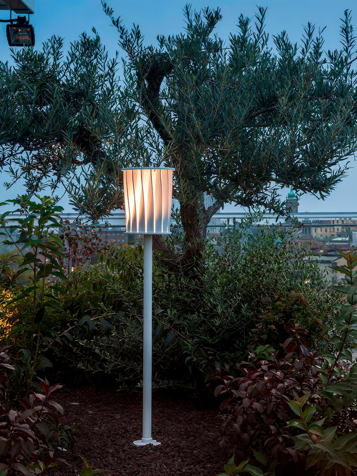 White Column Outdoor Floor Lamp – Modern Aluminum Garden Light