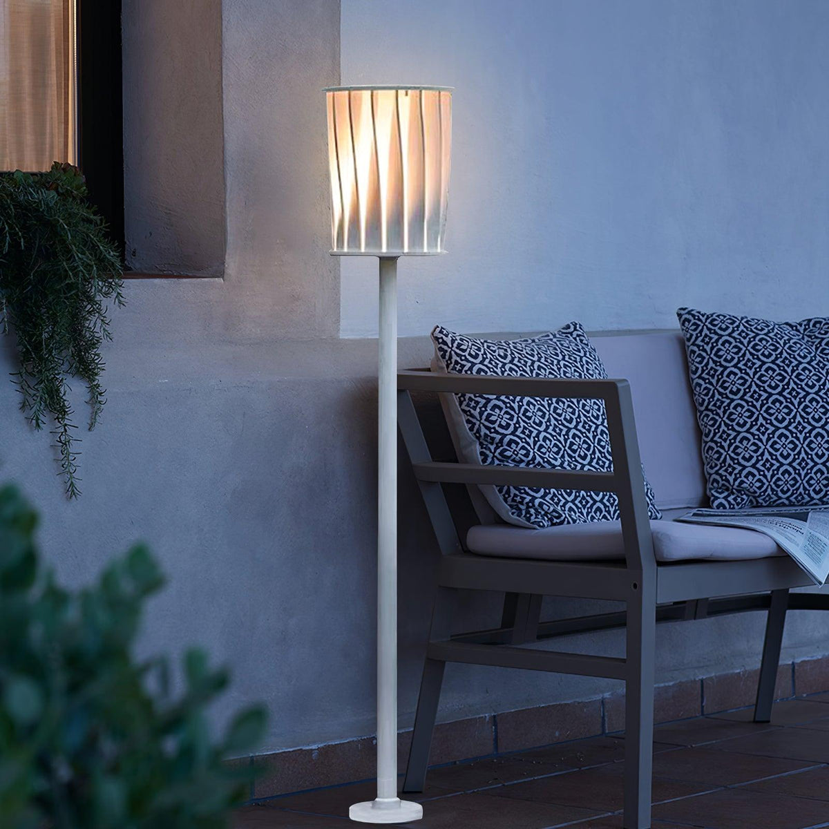 White Column Outdoor Floor Lamp – Modern Aluminum Garden Light