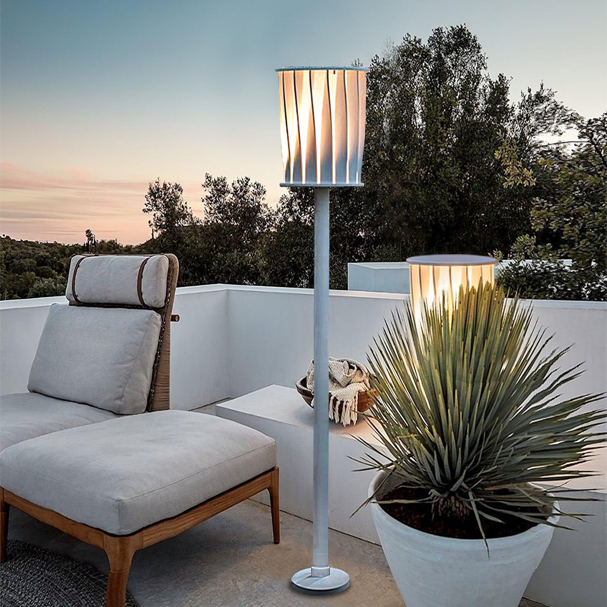 White Column Outdoor Floor Lamp – Modern Aluminum Garden Light
