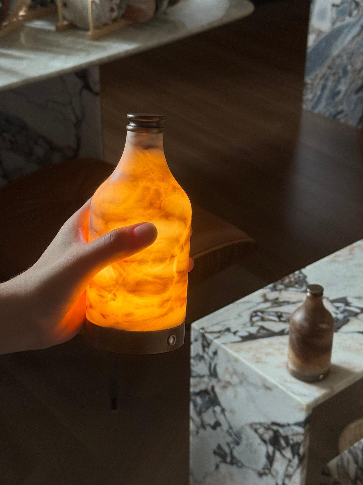 wine-bottle-alabaster-table-lamp