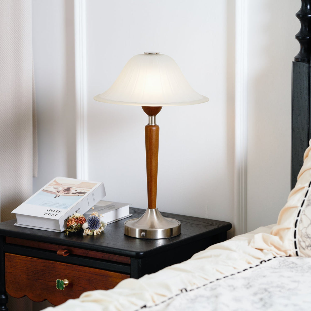Winston Vintage Table Lamp – Fluted Glass & Walnut Wood LED Desk Lamp