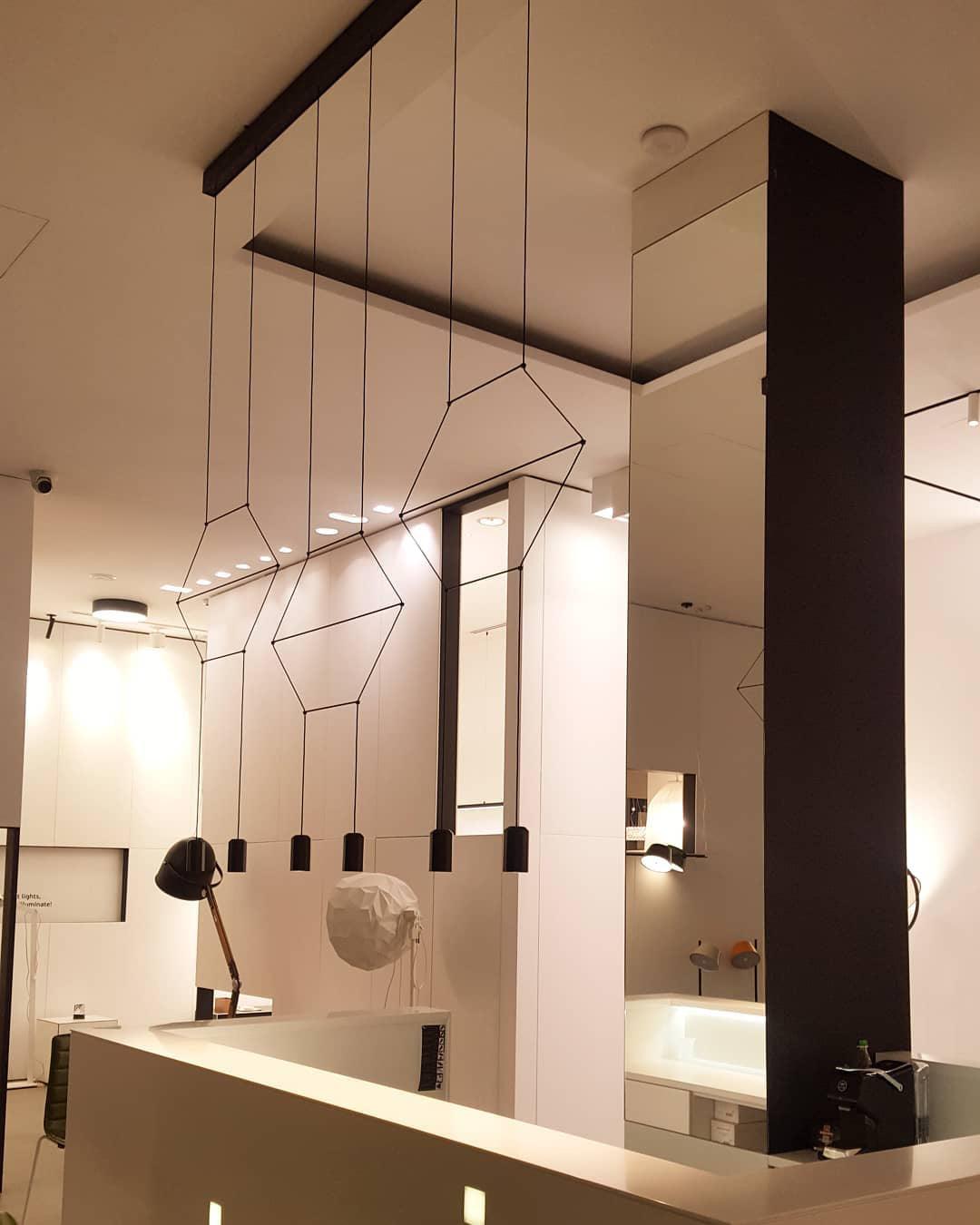 Line Art Pendant Light – Modern Linear LED Chandelier