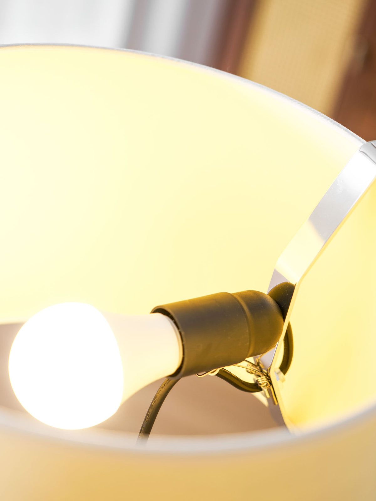 wood-tmm-floor-lamp