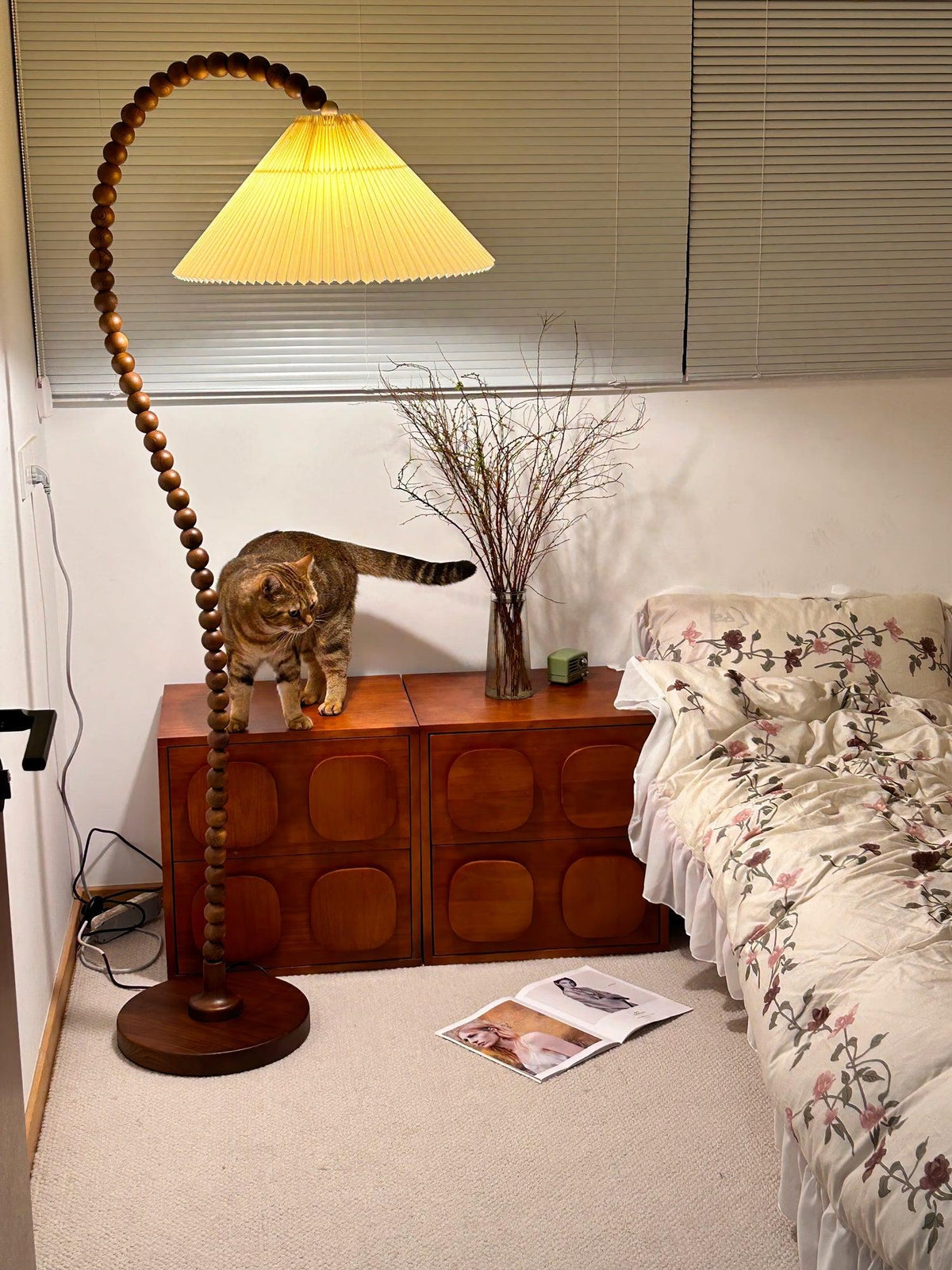 wooden-bead-floor-lamp