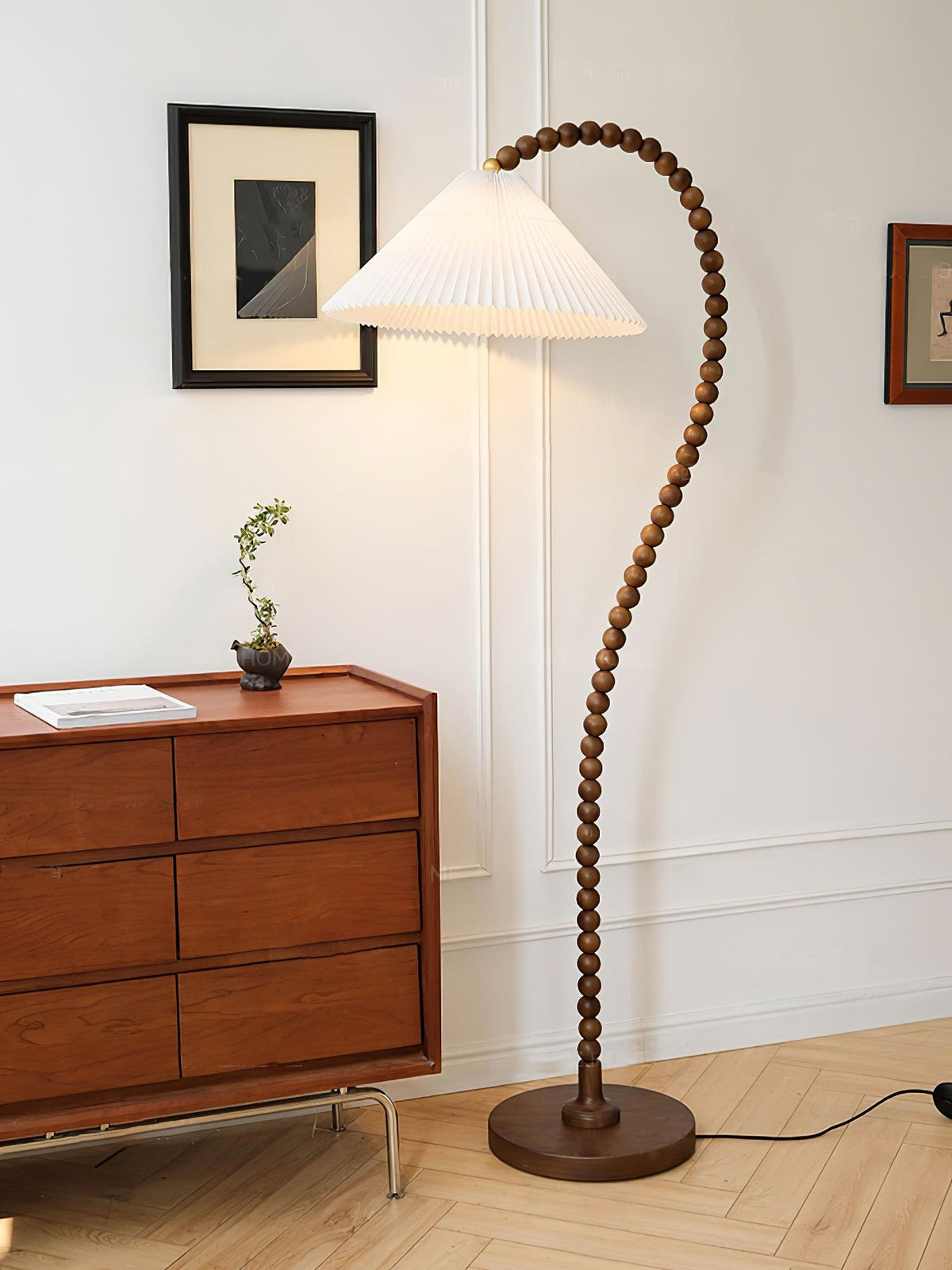 wooden-bead-floor-lamp
