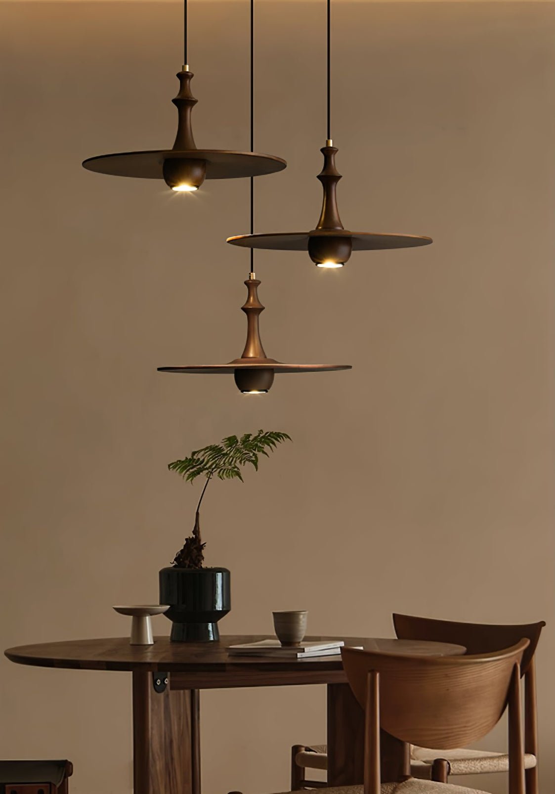 Wooden Spin Pendant Light – Modern Natural Wood Hanging Lamp for Dining Room & Living Room