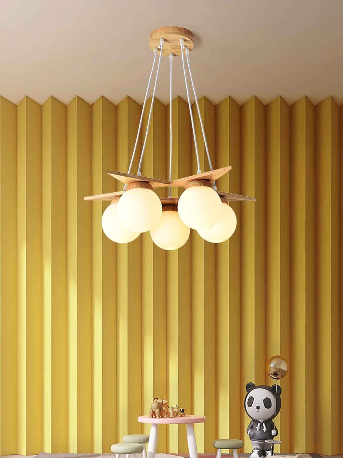 wooden-star-with-glass-chandelier