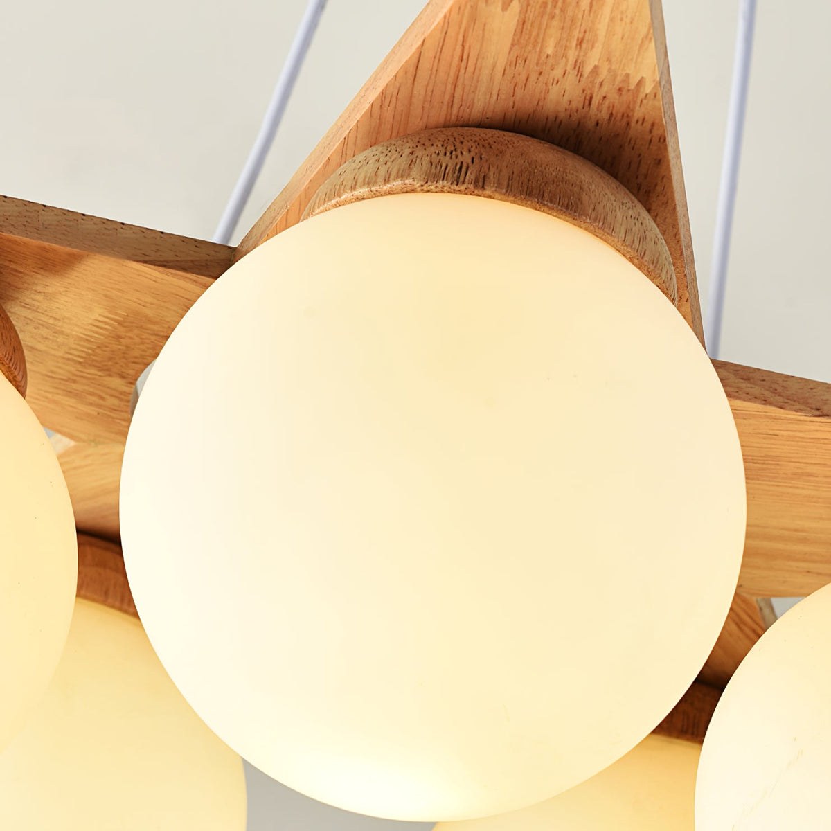 wooden-star-with-glass-chandelier
