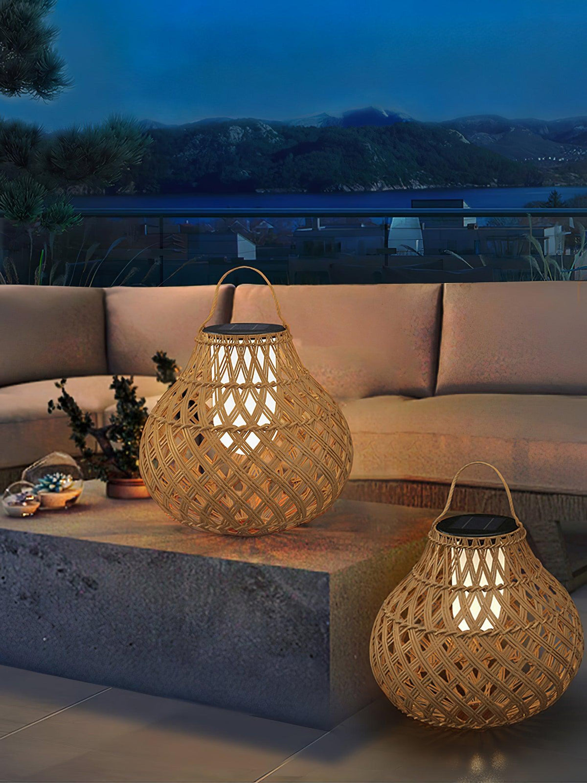 Woven Sphere Solar Lantern Outdoor Lamp