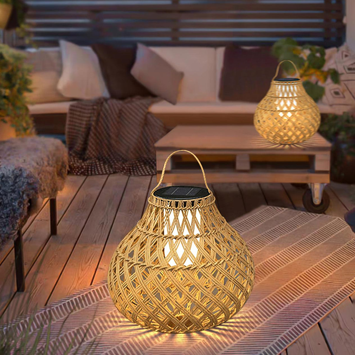 Woven Sphere Solar Lantern Outdoor Lamp