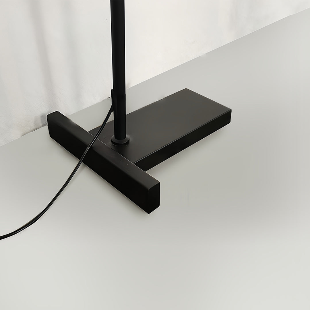Black and Gold LED Floor Lamp – Minimalist Reading Light for Modern Interiors