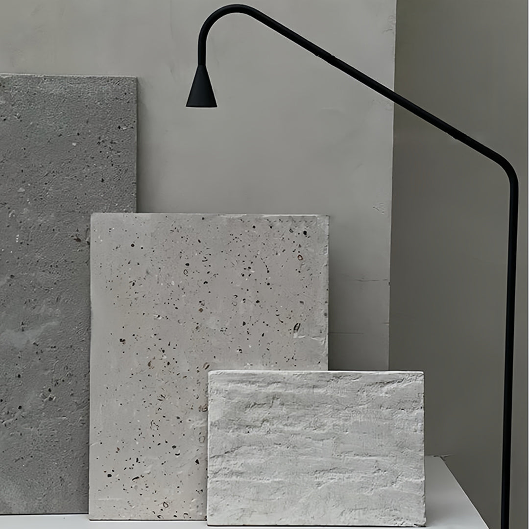 Black and Gold LED Floor Lamp – Minimalist Reading Light for Modern Interiors