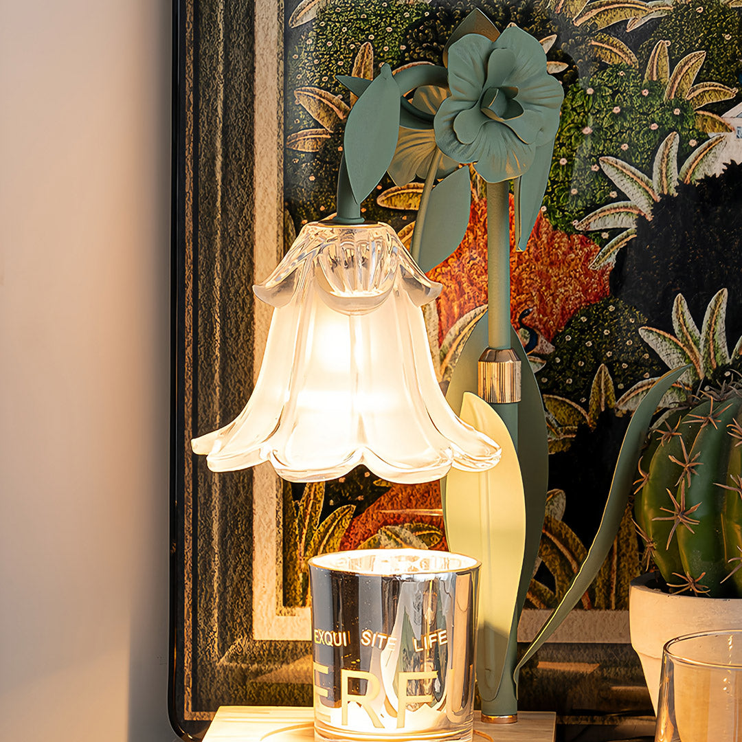 Melt Scented Wax Table Lamp in Vintage Green with Clear Glass Shade